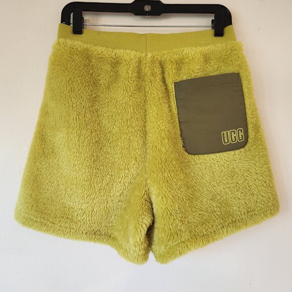 NWT Chartreuse Ugg Camilia Sherpa Shorts Medium - Picture 4 of 14